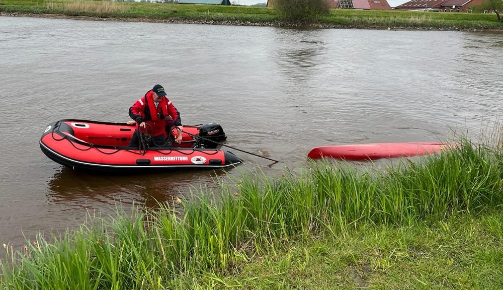 fw-lk-leer-wasserrettungseinsatz-in-loga-rund-30-falschparker